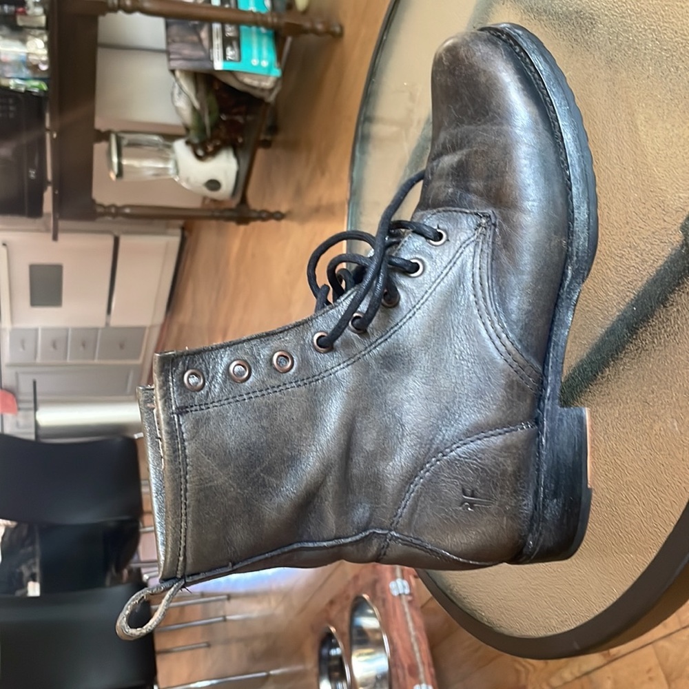 Preloved Frye boots. GUC some wear on laces